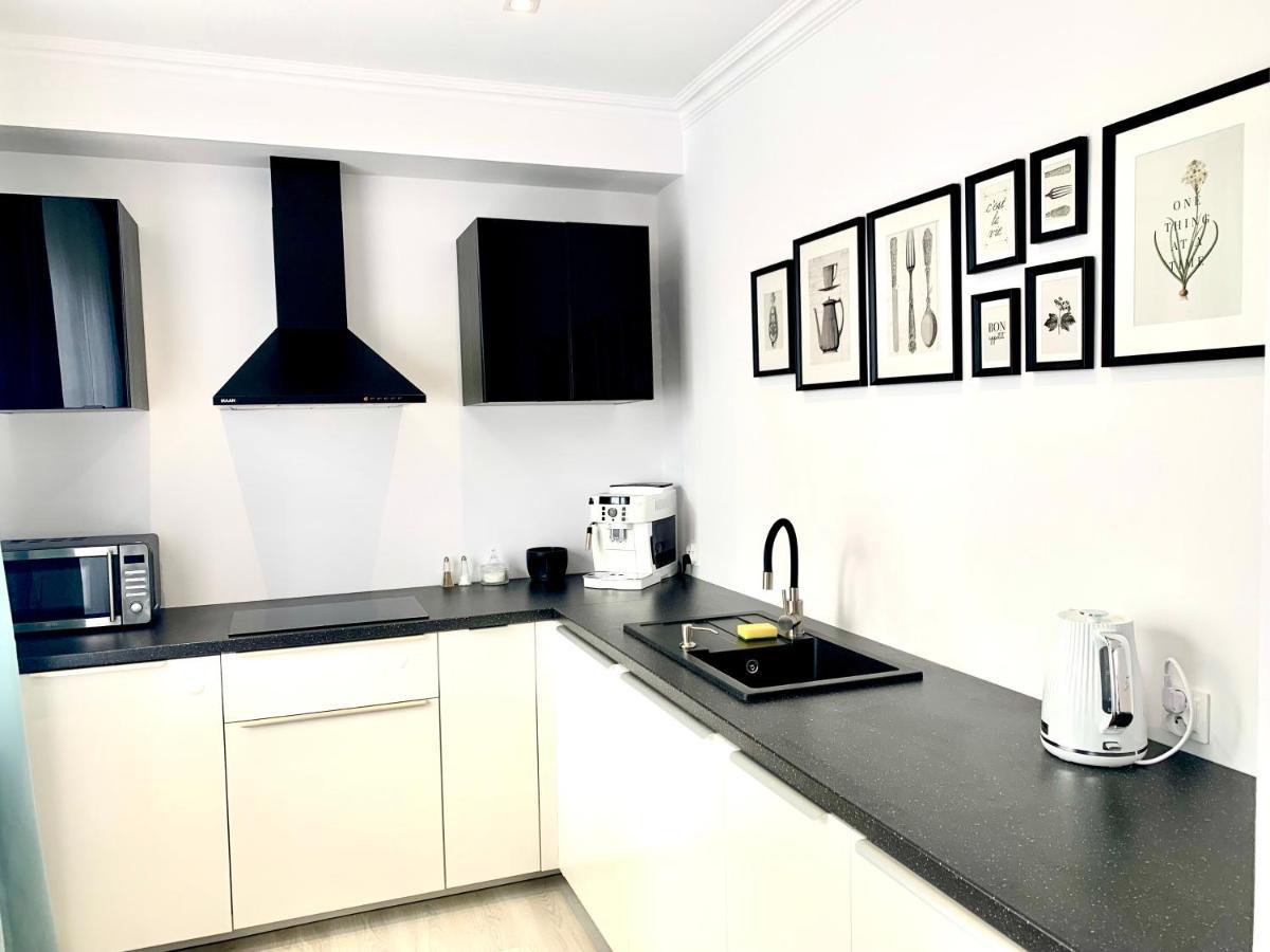 Apartamenty Sienkiewicza - Bezplatny Parking, Centrum, Park, Fv Kielce Kültér fotó