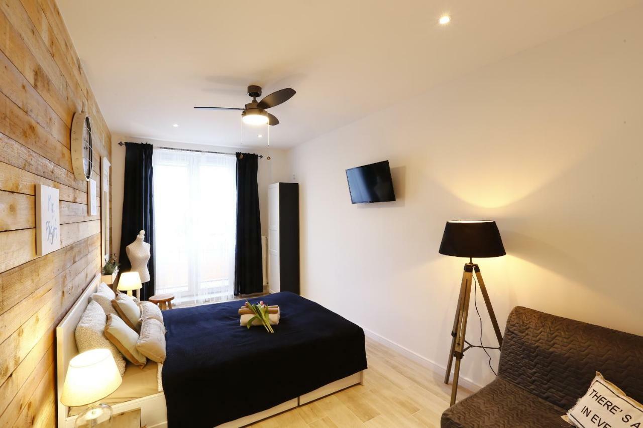 Apartamenty Sienkiewicza - Bezplatny Parking, Centrum, Park, Fv Kielce Kültér fotó